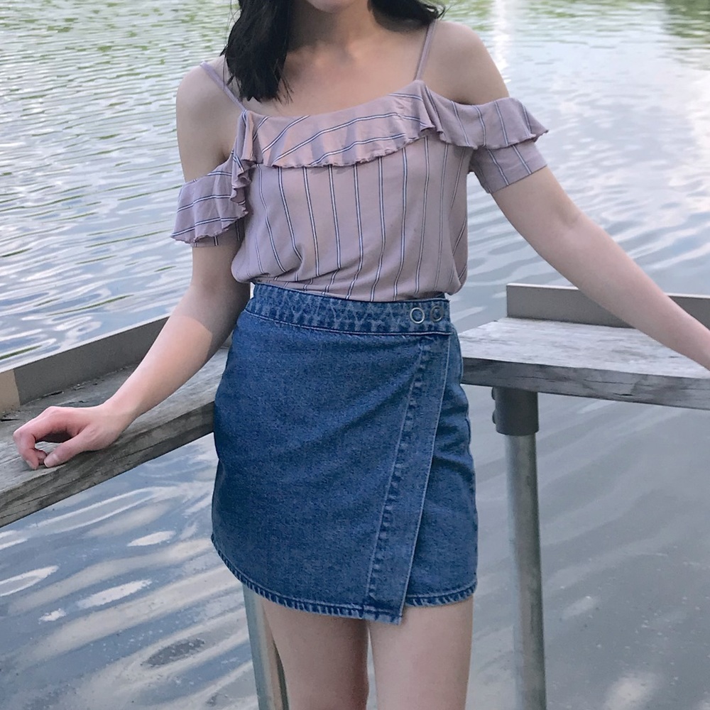 Off-shoulder Striped Tank